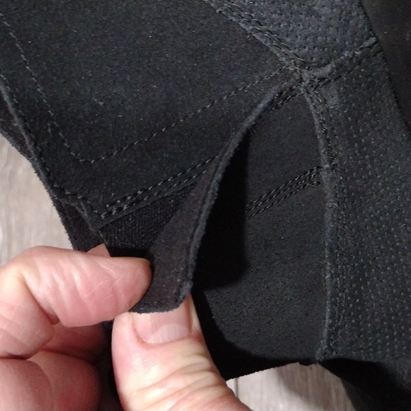 Skechers black suede ankle boots. Size 6.5 - Picture 8 of 14